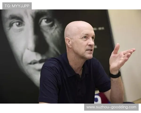 小克鲁伊夫谈梅西未来选择强调自由与父亲的相似之处